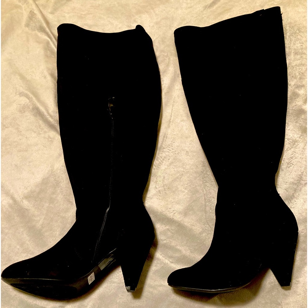 Torrid thigh hi boots new size 9w faux suede